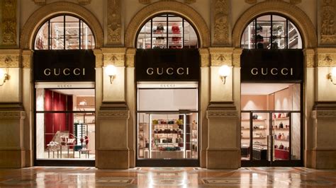 negozi gucci milano centro|rivenditori Gucci a milano.